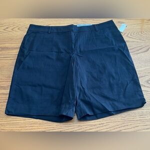 NWT Talbots Perfect Short 9.5” Size 14 SHORT in Black